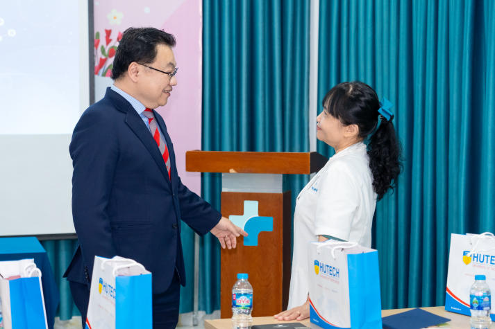 Bệnh viện Hoàn Mỹ Sài Gòn trở thành cơ sở thực hành lâm sàng của Trường Y và Khoa học Sức khỏe HUTECH 48