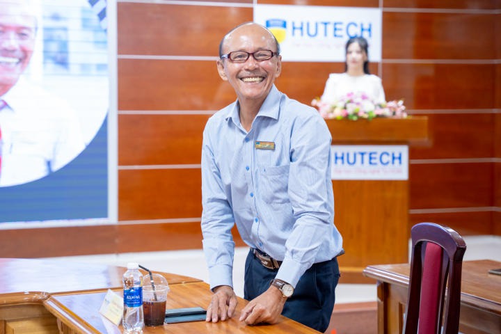 Sinh viên Khoa Quản trị kinh doanh HUTECH khám phá lĩnh vực thu mua bán lẻ qua lăng kính của chuyên gia 36