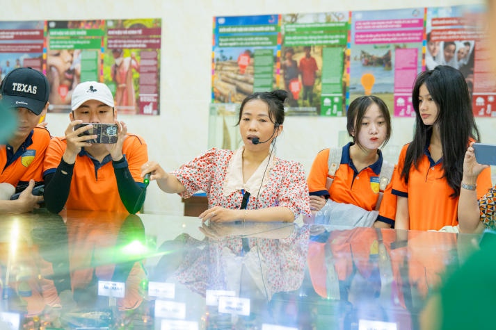 Sinh viên Quản lý tài nguyên và môi trường tìm hiểu đa dạng sinh học tại Rừng ngập mặn Cần Giờ 67