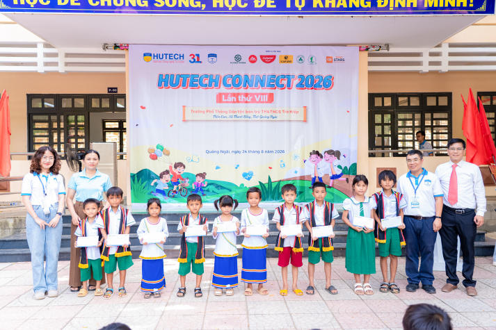 Sinh viên Khoa Dược nối dài hành trình 08 năm vì cộng đồng 101