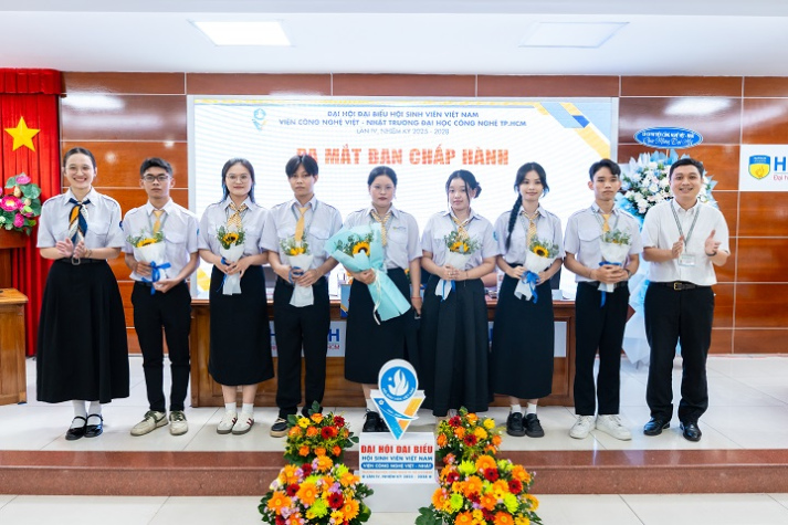Ban Chấp hành tại Đại hội Đại biểu Liên Chi hội Viện Công nghệ Việt - Nhật lần thứ 4 sẵn sàng dẫn lối trên chặng đường mới 159