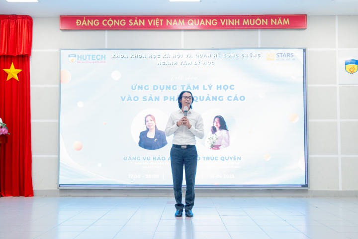 Sinh viên Tâm lý học HUTECH “trình làng” nhiều sản phẩm quảng cáo độc đáo trong buổi công chiếu đồ án cuối kỳ 31