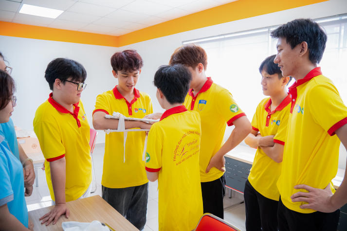 Sinh viên Khoa Điều dưỡng - Kỹ thuật y học và dấu ấn Xuân tình nguyện gắn với chăm sóc sức khỏe cộng đồng 60