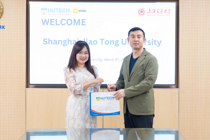 HUTECH tăng cường kết nối đào tạo và phát triển nguồn nhân lực cùng Shanghai Jiao Tong University (Trung Quốc) 46