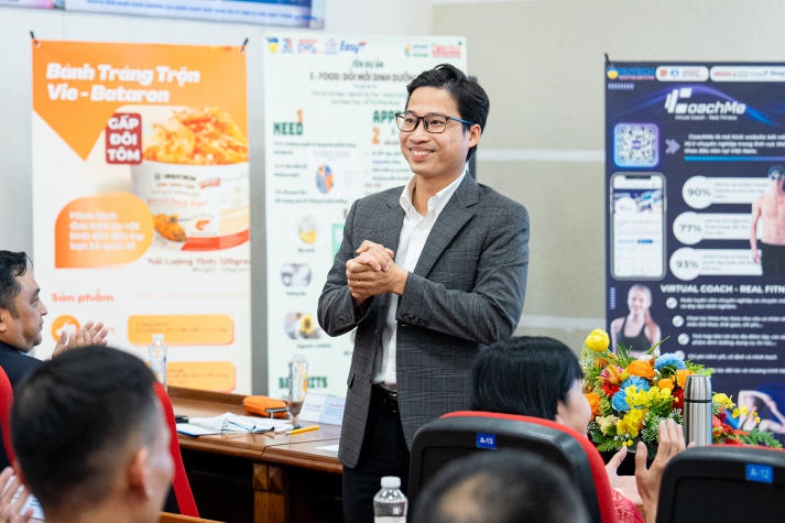 “Cụt yêu đời” Nguyễn Ngọc Nhứt trở thành tân Quán quân HUTECH Startup Wings 2024 47