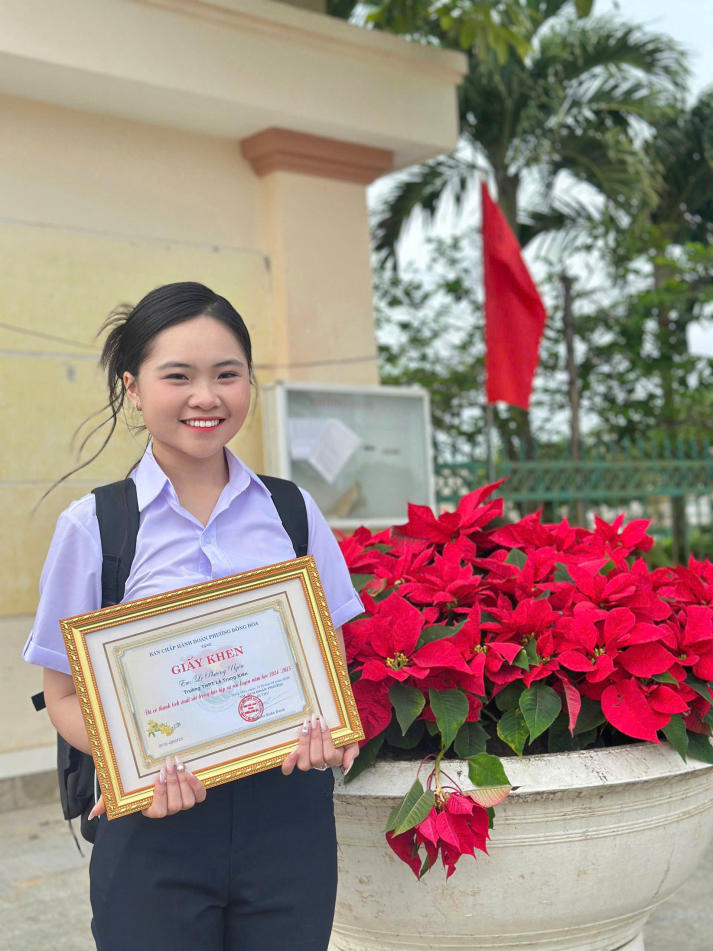 [Gương mặt tân sinh viên] Lê Phương Uyên và hành trình 15 năm tỏa sáng cùng những bước nhảy 40