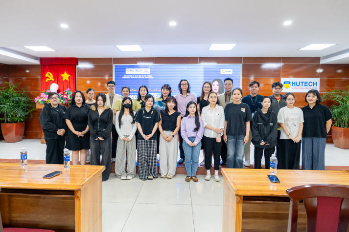 Sinh viên Khoa KHXH&QHCC “bỏ túi” bí quyết giao tiếp và ứng xử chuyên nghiệp 81