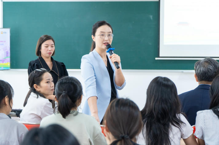 Gặp gỡ Tổng lãnh sự Hàn Quốc, sinh viên Khoa Hàn Quốc học được tiếp thêm động lực học tập 56