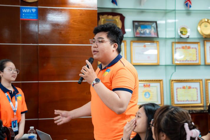 Ngoại ngữ, kỹ năng mềm và bản lĩnh nghề nghiệp: Hành trang sinh viên HUTECH cần có thời hội nhập 56