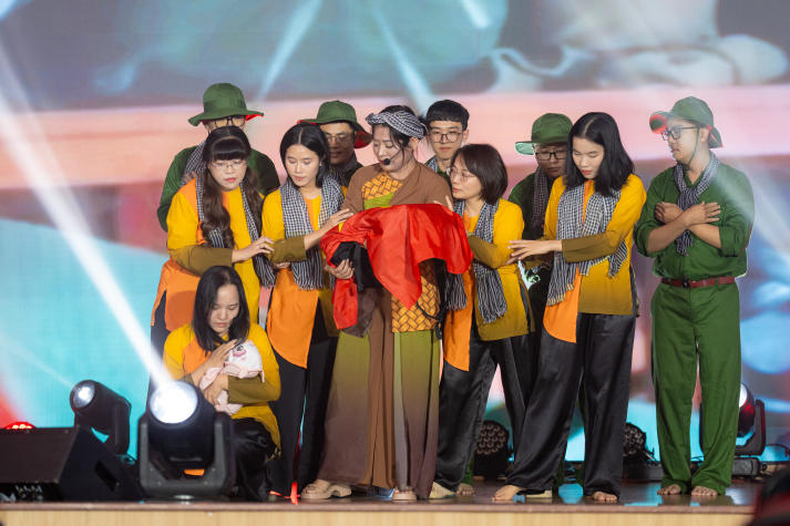 Một mùa giai điệu thăng hoa: HUTECH tôn vinh tháng 11 qua “Tiếng hát từ giảng đường” 2025 58