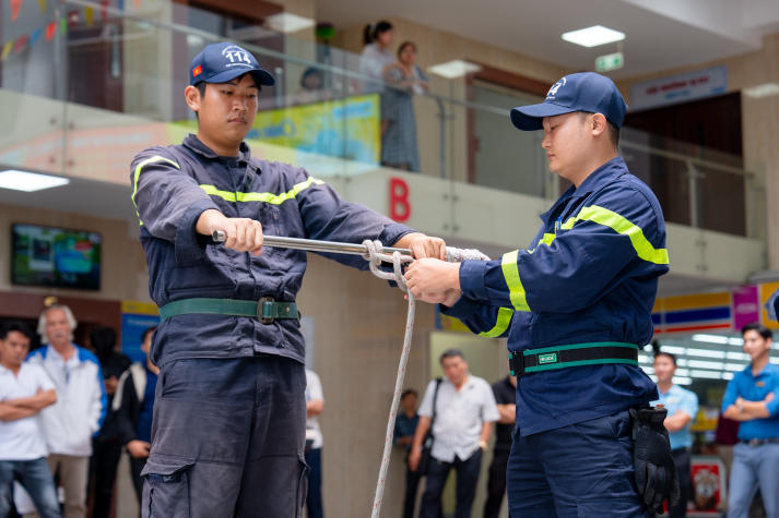 [Video] Đội CC&CNCH KV16 tăng cường giáo dục pháp luật và kỹ năng ứng phó hỏa hoạn 105