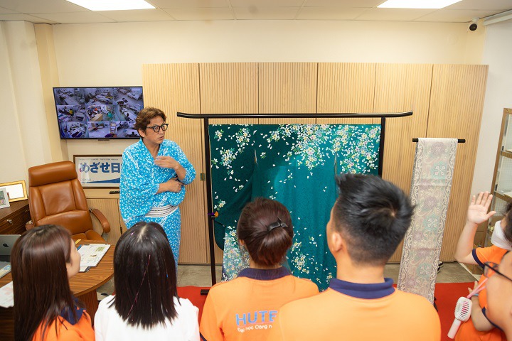 Sinh viên Khoa Nhật Bản học tìm hiểu về quy trình may Kimono tại Công ty TNHH Nihonwasou 93
