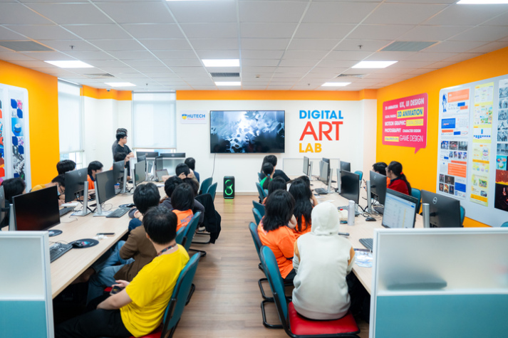 HUTECH chính thức công bố điểm chuẩn năm 2025: 15 - 21 điểm 24