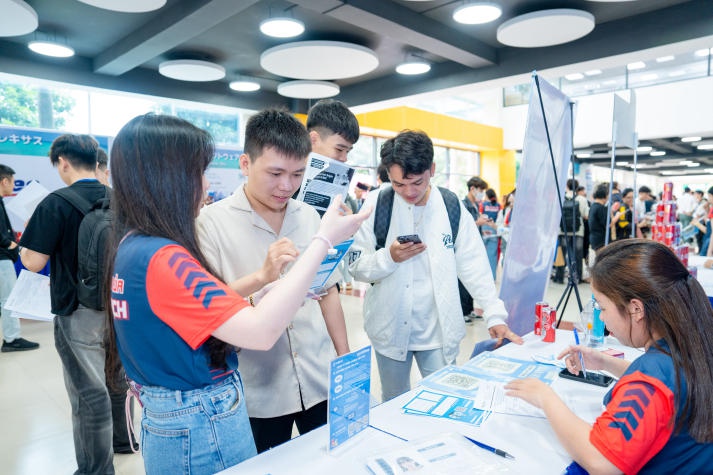 [Video] Sinh viên HUTECH săn hơn 1.500 đầu việc hấp dẫn tại Japan Job Fair 2024 73