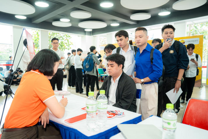 [Video] HUTECH IT OPEN DAY 2026: Kết nối doanh nghiệp, mở lối hàng ngàn cơ hội việc làm cho sinh viên IT 81