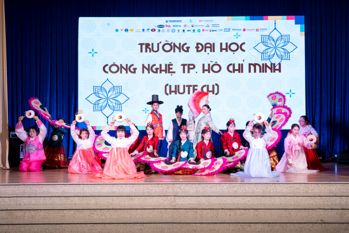 Sinh viên Khoa Hàn Quốc học giành 4 giải thưởng tại Ngày hội chữ Hàn Hangeul 2026 24