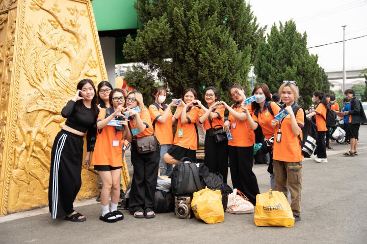 Hội trại AMAZING HUTECH 2023 chính thức khai mạc, sinh viên bật mood “chơi hết sức, quẩy hết mình” 124