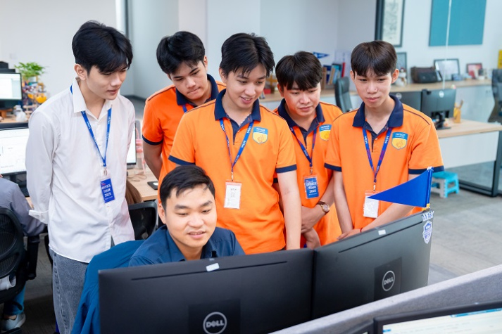 TRẢI NGHIỆM THỰC TẾ CÔNG TY THIẾT KẾ 46