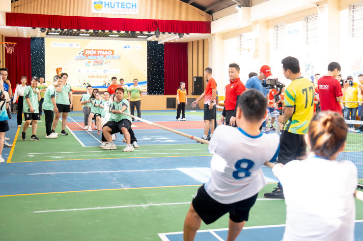 [Video] [Hội thao CB-GV-NV HUTECH 2025]: Khép lại mùa giải với những chiến thắng rực rỡ và tinh thần gắn kết 44