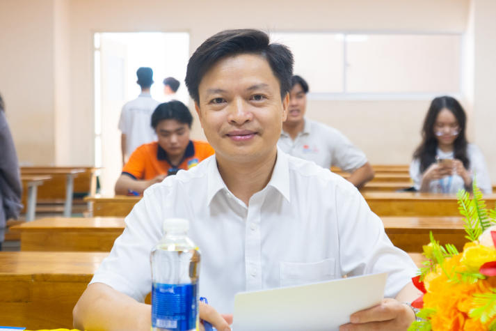 Nhiều sáng kiến thiết thực được trình bày tại buổi nghiệm thu đề tài nghiên cứu khoa học của sinh viên VJIT 17