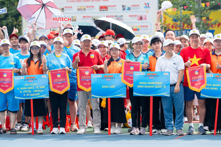 [Video] Bùng nổ tinh thần thể thao, Hội thao CB-GV-NV HUTECH 2026 khởi động mùa tranh tài rực lửa 130