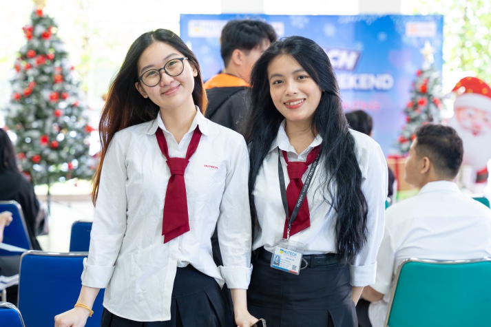 Sinh viên HUTECH chìm đắm trong những giai điệu giáng sinh và trò chơi sôi nổi tại Amazing Weekend tháng 12 144