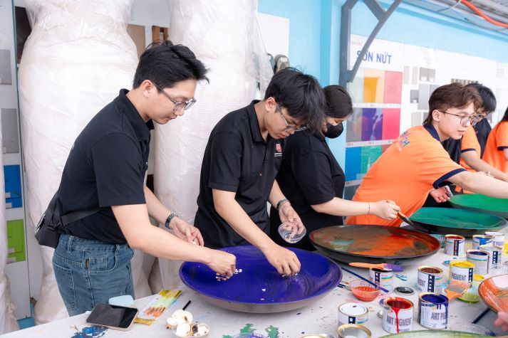 Sinh viên Kiến trúc - Mỹ thuật lan tỏa vẻ đẹp sơn mài Việt qua Hành trình “Kỷ nguyên di sản” 56