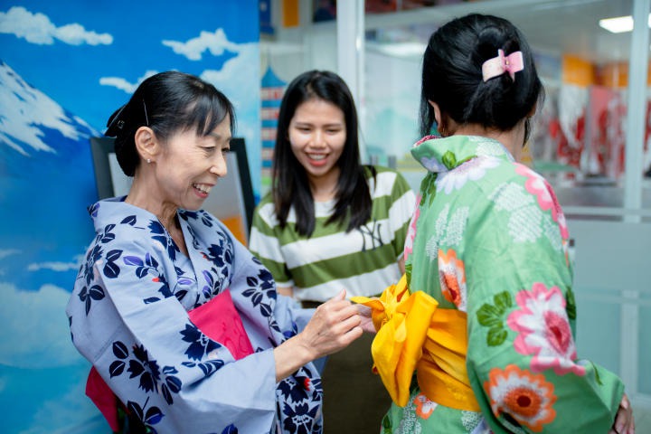 Sinh viên Khoa Nhật Bản học tìm hiểu về trang phục truyền thống của đất nước mặt trời mọc 66