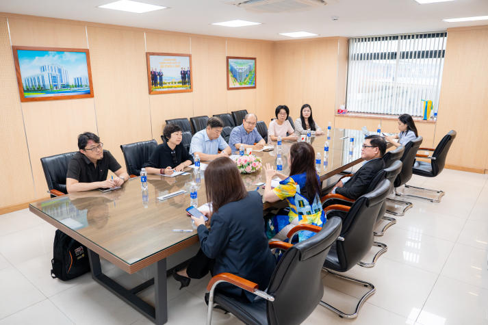 Tăng cường kết nối quốc tế: HUTECH làm việc với loạt trường đại học danh tiếng 77