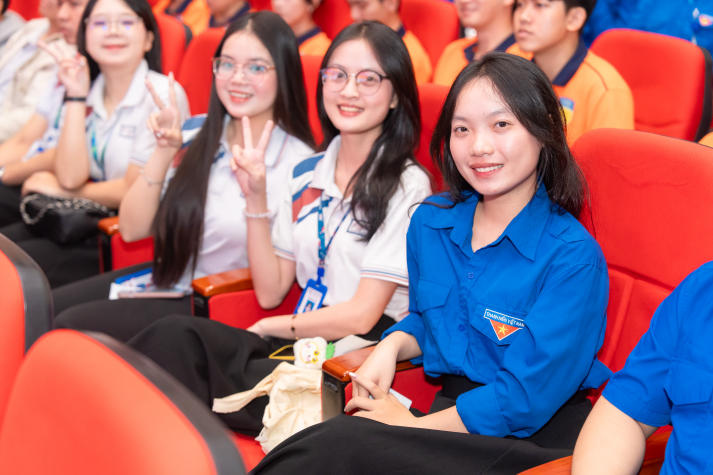 66 đội tuyển tranh tài Olympic “Tầm nhìn xuyên thế kỷ” 2026 tại HUTECH 38
