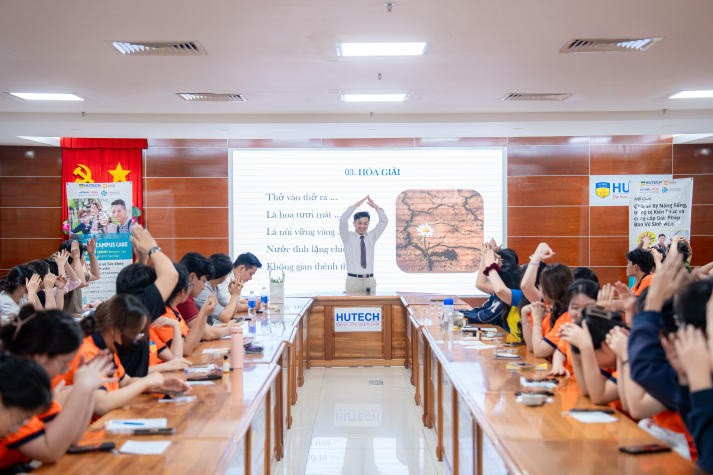 Chuyên gia đồng hành cùng HUTECH-ers khám phá bí quyết vượt lo âu 53