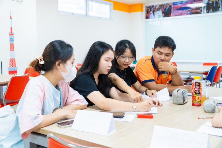 Dự án thật - Trải nghiệm thật: Sinh viên HUTECH trưởng thành qua loạt hoạt động thực chiến 121