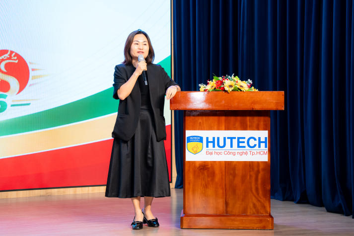Đầu tư thông minh trong kỷ nguyên số, sinh viên HUTECH sẵn sàng “thực chiến” cùng RongViet Invest 2026 36