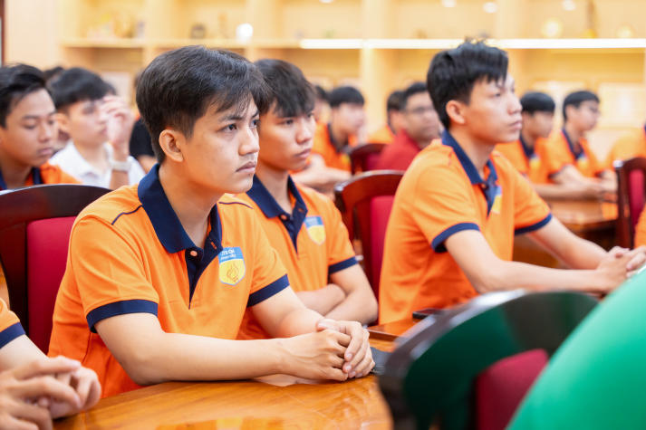 [Video] Chia sẻ từ cựu sinh viên HUTECH: Dám bắt đầu để thành công 92