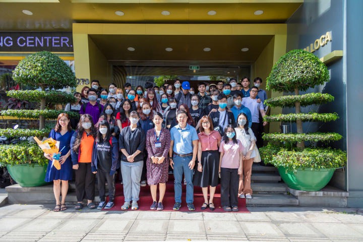 Tham quan Showroom An Cường, sinh viên Thiết kế nội thất có dịp tìm hiểu vật liệu gỗ và ứng dụng trong thiết kế 60