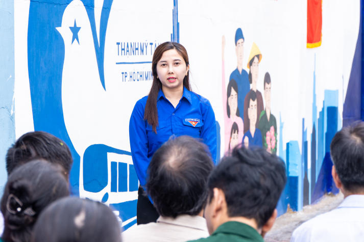 Mùa hè xanh HUTECH 2025: Gặp gỡ gia đình có công với cách mạng và xây dựng không gian sống an toàn - sạch - đẹp 71