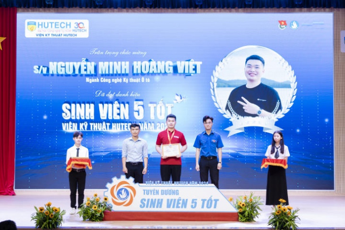 Viện Kỹ thuật tổng kết và phát động phong trào sinh viên năm học 2024-2025 97