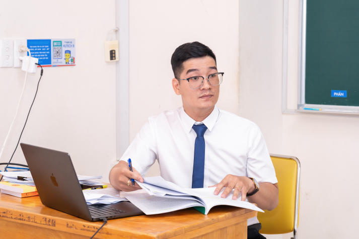 30 học viên HUTECH bảo vệ thành công luận văn/đề án Thạc sĩ ngành Luật kinh tế với nhiều đề tài mang giá trị ứng dụng 78