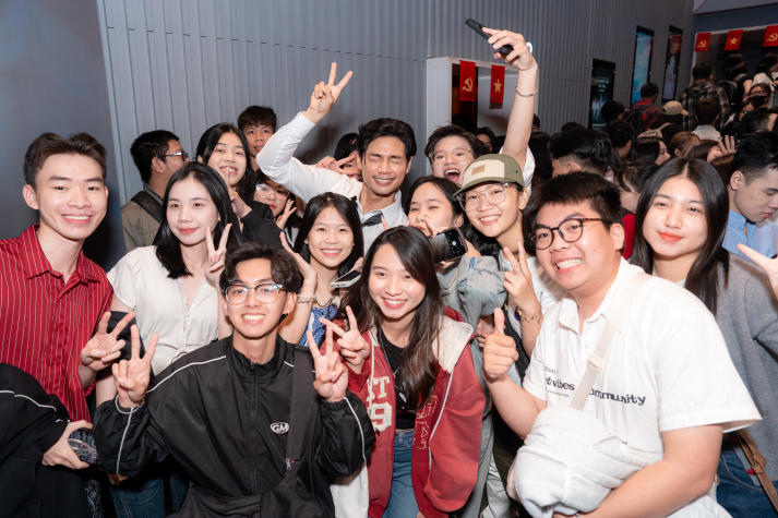 [Video] Tiếp cận điện ảnh cùng dàn diễn viên “Tử chiến trên không”, sinh viên HUTECH mở rộng góc nhìn nghệ thuật 28