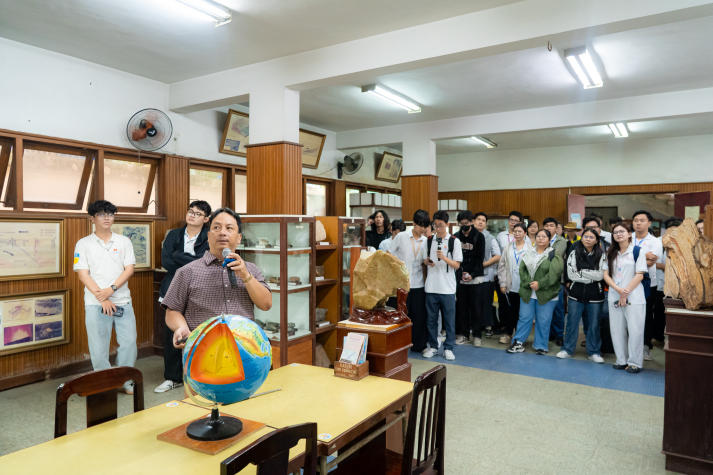 [Ảnh] Sinh viên HUTECH tìm hiểu tiềm năng phát triển mô hình du lịch xanh tại TP.HCM 77