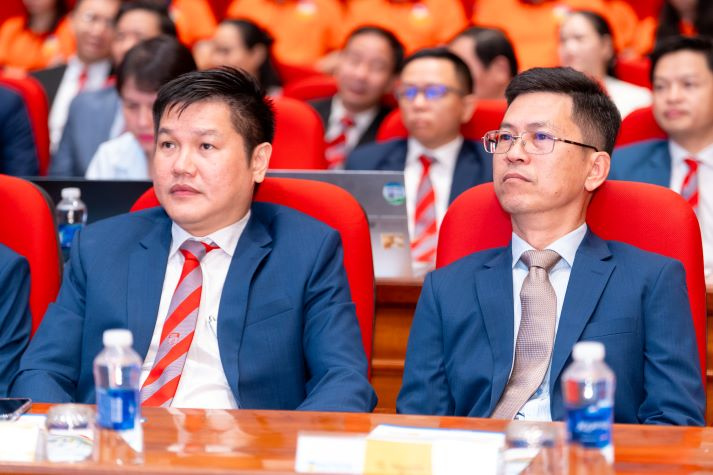 HUTECH khai giảng năm học 2026-2027, đồng hành cùng sinh viên kiến tạo những giá trị bền vững 34