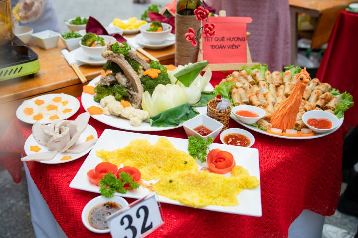 HUTECH Celebrates the Lunar New Year with Mouthwatering Tet Cuisine From The Country. 113