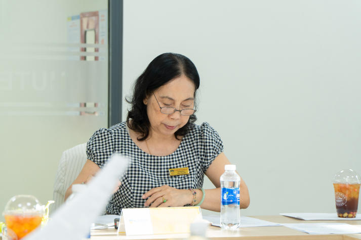 Nhiều góc nhìn sáng tạo trong nghiên cứu giảng dạy tiếng Anh tại buổi bảo vệ luận văn/đề án Thạc sĩ ngành Ngôn ngữ Anh 9