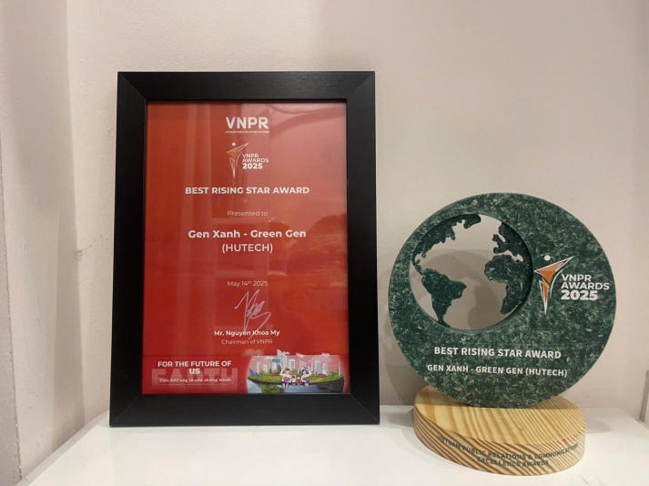 Sinh viên Quan hệ Công chúng HUTECH giành giải Best Rising Star tại VNPR Awards 2025 với dự án truyền thông xanh đầy nhân văn 34