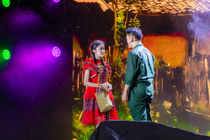 Sinh viên HUTECH thắp sáng niềm tự hào Việt qua chuỗi đồ án nghệ thuật hoành tráng 201