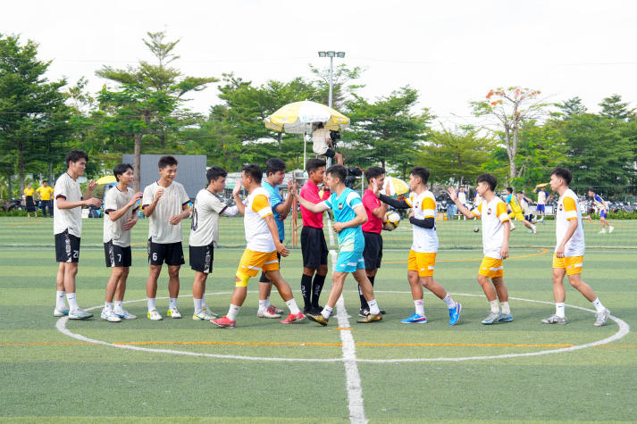 [Video] An Phú Khang FC đăng quang HUTECH Alumni Football 2025, khép lại mùa giải thành công rực rỡ 16