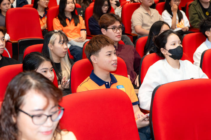 PR-ers học cách chọn hướng đi nghề nghiệp từ câu chuyện của Siêu mẫu Võ Minh Toại 18