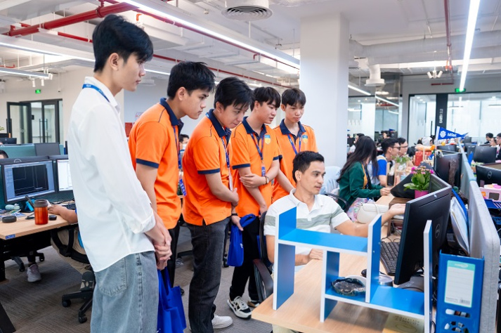 TRẢI NGHIỆM THỰC TẾ CÔNG TY THIẾT KẾ 43