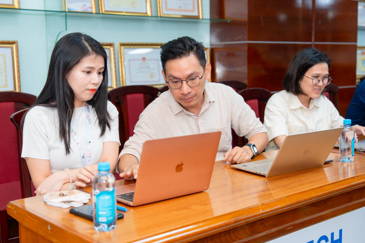 Giảng viên, học viên HUTECH trang bị thêm “trợ thủ” cho hành trình nghiên cứu trong môi trường số 28