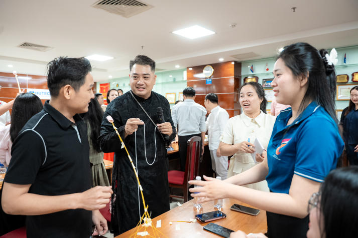 HUTECH trang bị tư duy tổ chức sự kiện từ góc nhìn người làm nghề 71